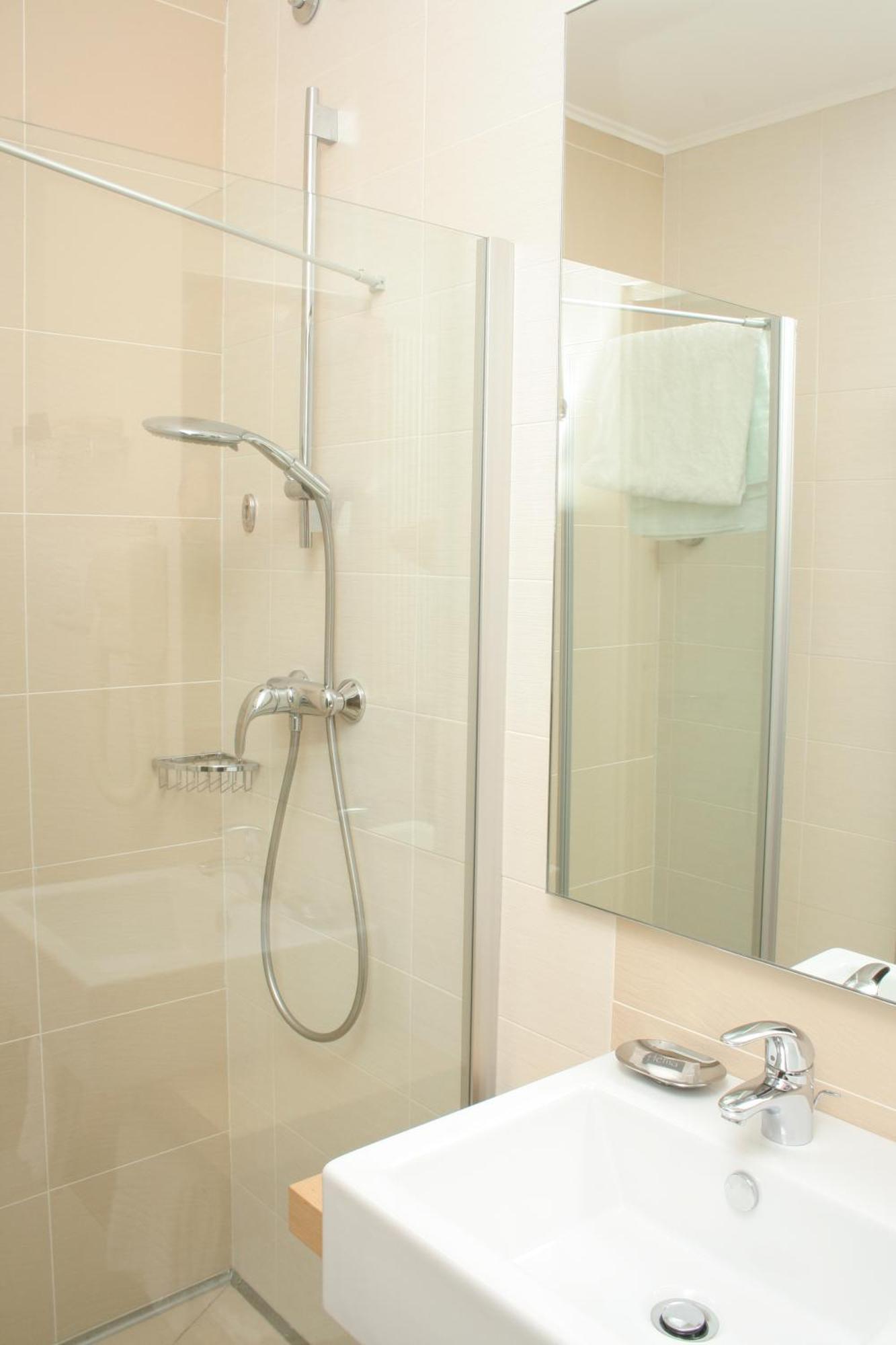 Hotel Centro Benessere Gardel Arta Terme Εξωτερικό φωτογραφία