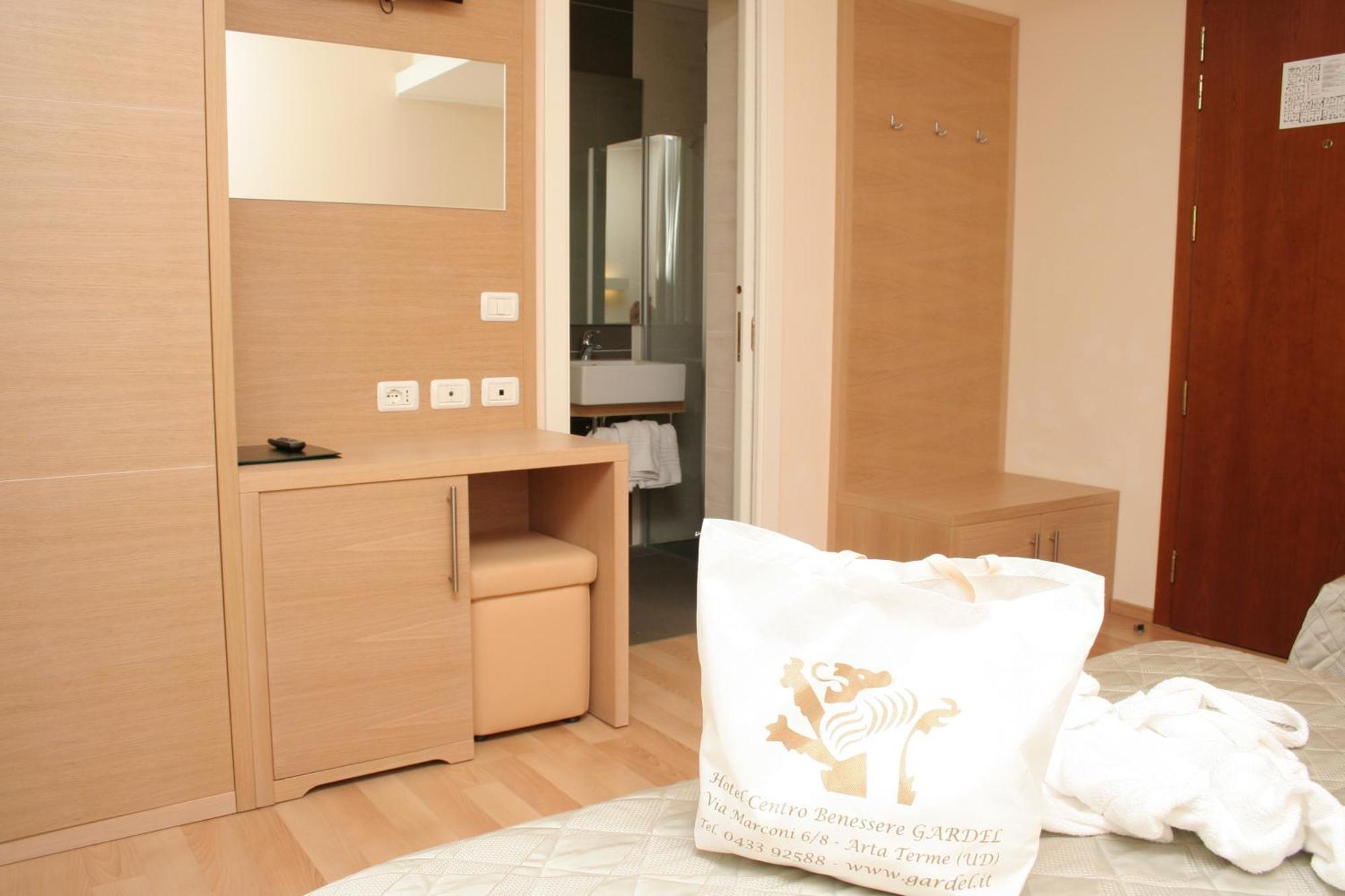 Hotel Centro Benessere Gardel Arta Terme Εξωτερικό φωτογραφία