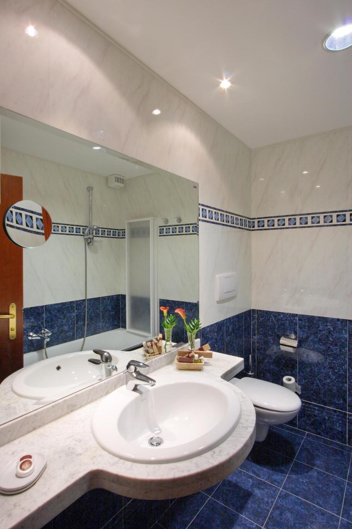 Hotel Centro Benessere Gardel Arta Terme Εξωτερικό φωτογραφία