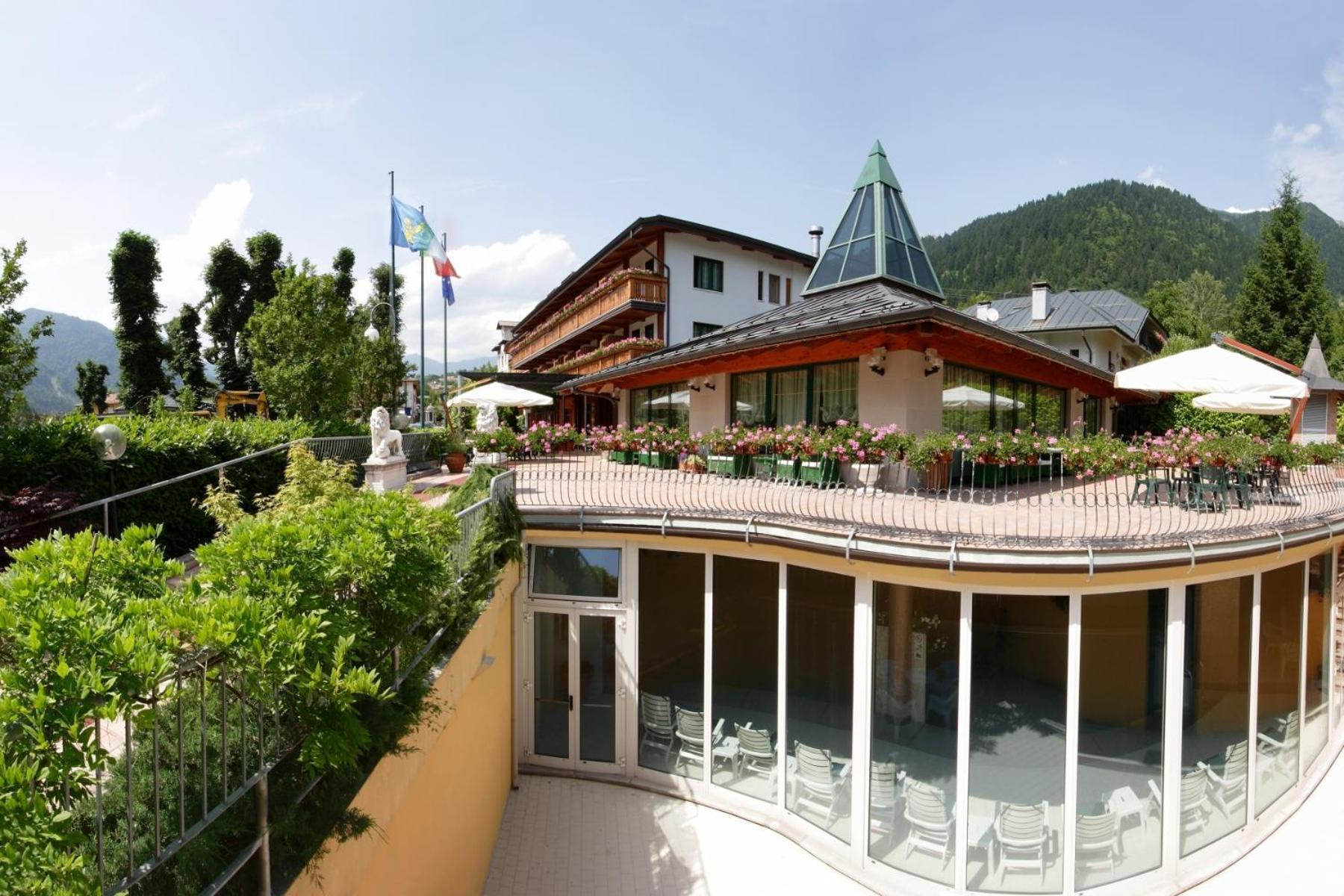 Hotel Centro Benessere Gardel Arta Terme Εξωτερικό φωτογραφία